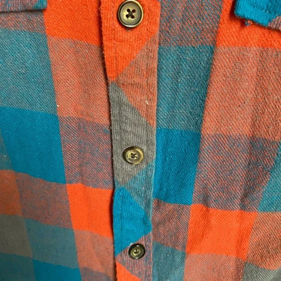 Men’s 44m Plaid Shirt - Picture 3 of 6